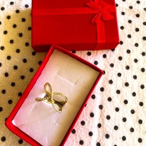 💍gold ring with diamonds💗💖